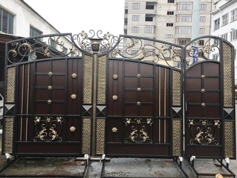 Ворота кованые с калиткой