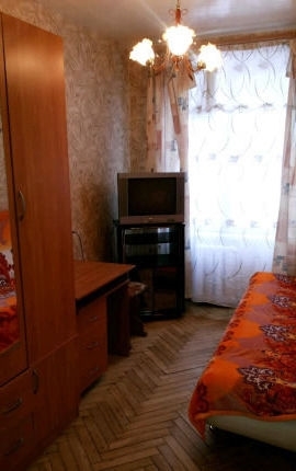 Сдается комната с прекрасным видом из окна.