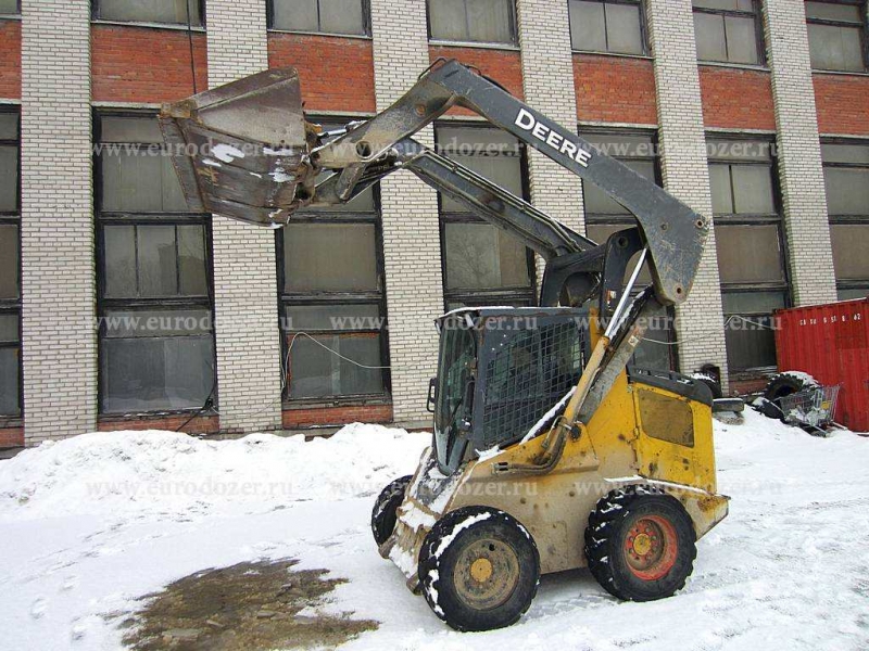 Минипогрузчик JOHN DEERE 328, 2011 г.