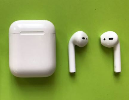 Беспроводные наушники Apple AirPods